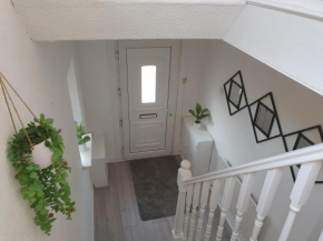 4 Bed House with Parking and WIFI Near Alexander Stadium - Suitable for Long Contractor Stays